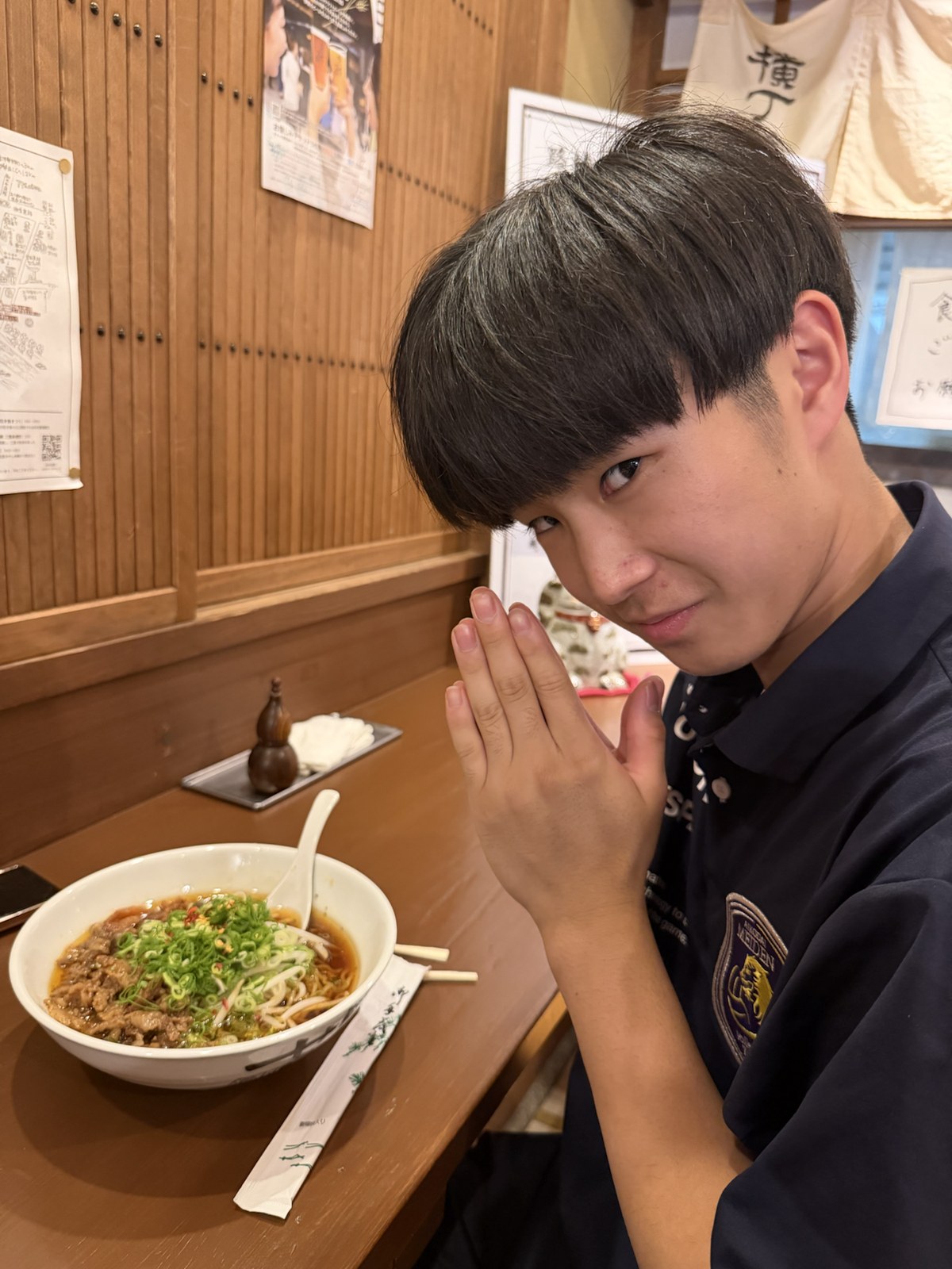 清掃活動後のおかげ横丁でのオフショット 6